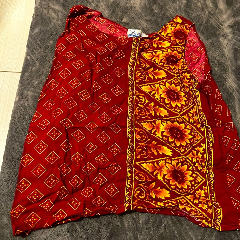Red shirt M